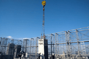 工業化（PC化）の推進 柱揚重状況